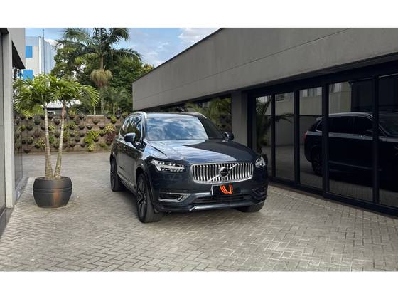 VOLVO XC90 2.0 T8 HYBRID MOMENTUM AWD GEARTRONIC VOLVO XC90 2.0 T8 HYBRID MOMENTUM AWD GEARTRONIC